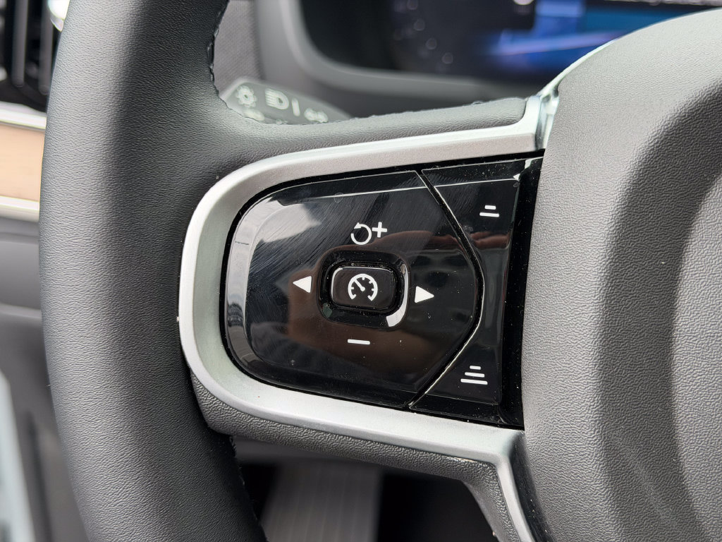 2026 Volvo XC90 Plus - Photo 19