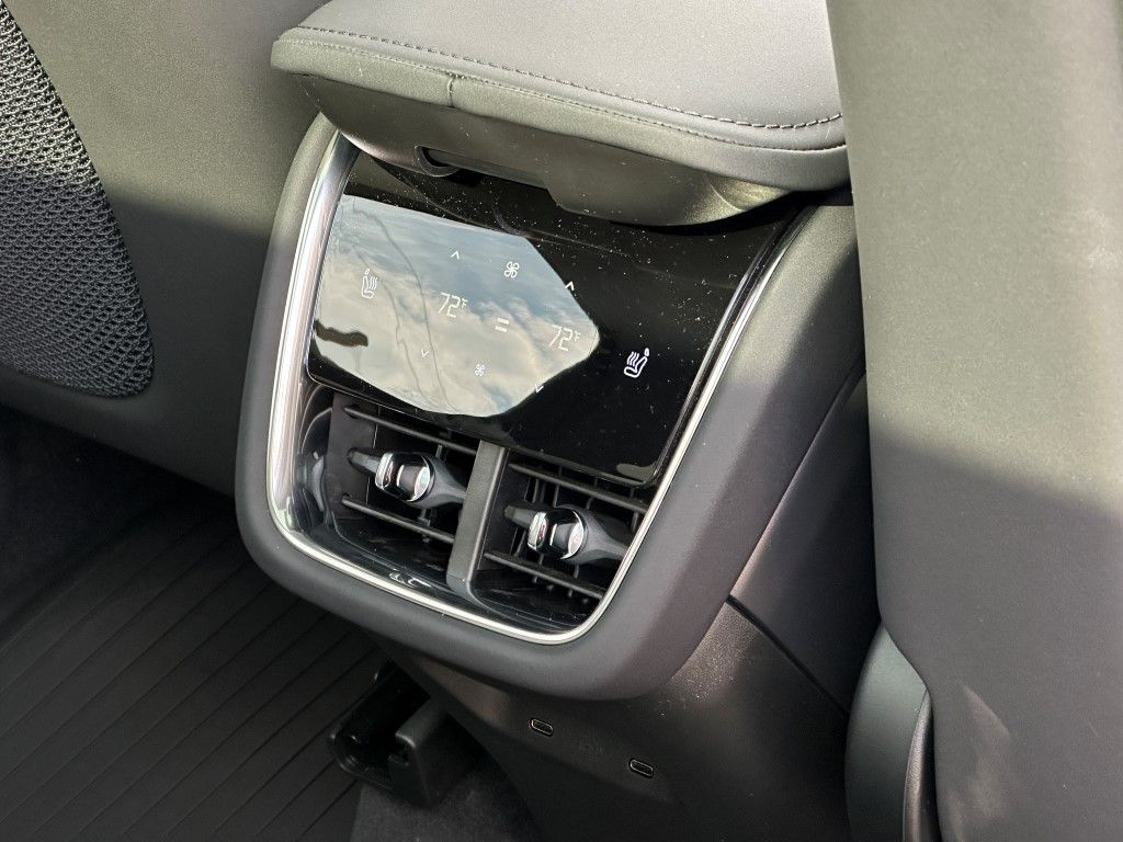 2025 Volvo EX90 Ultra - Photo 15