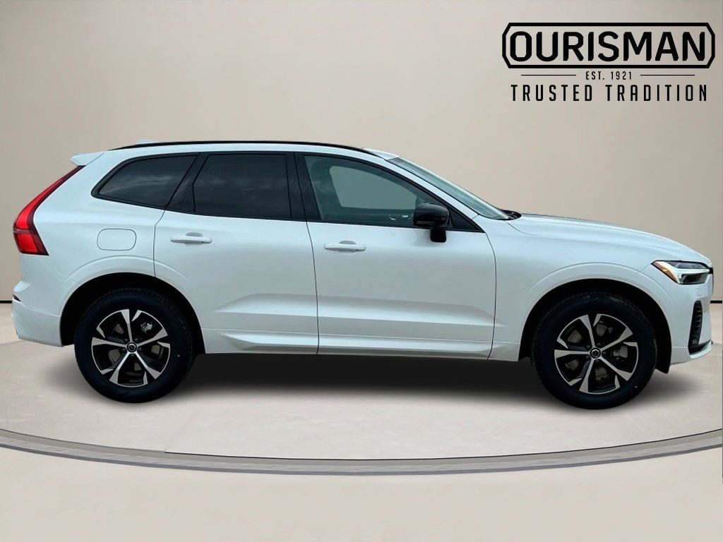 New 2026 Volvo XC60 plug-in hybrid T8 Core SUV