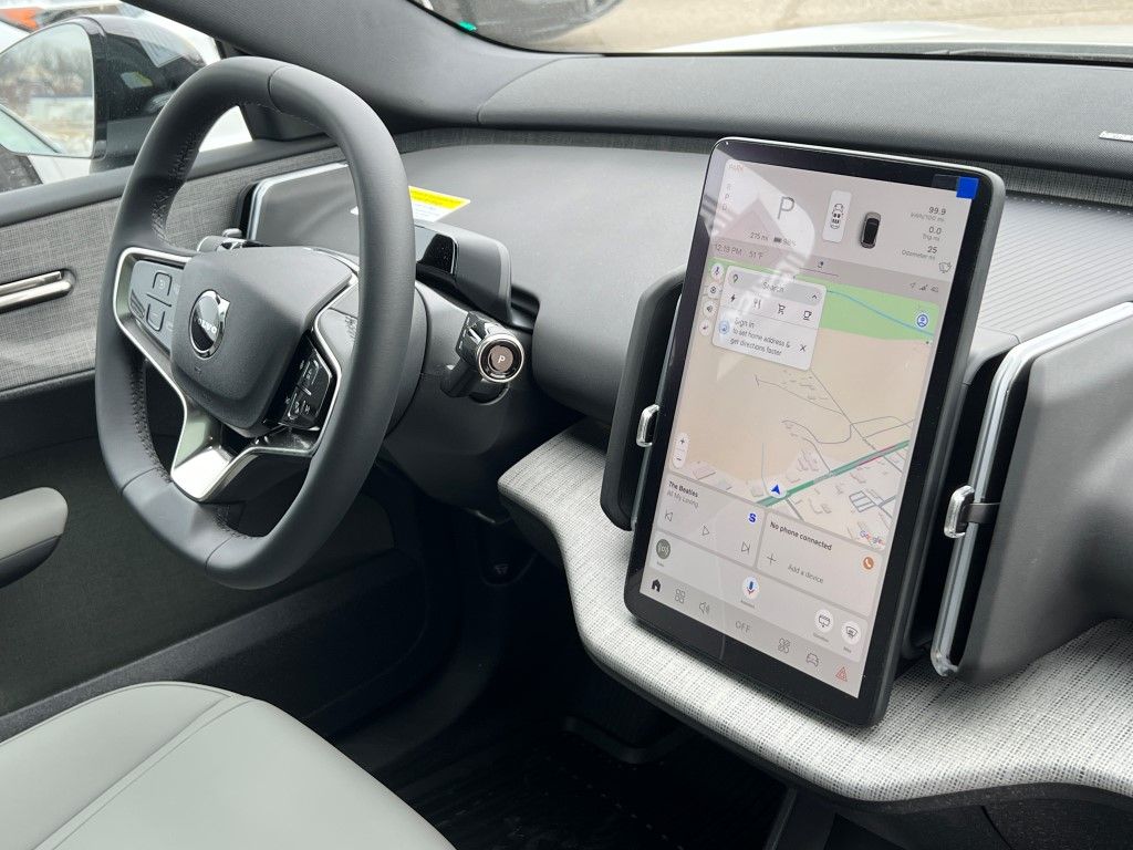 View vehicle photo 7