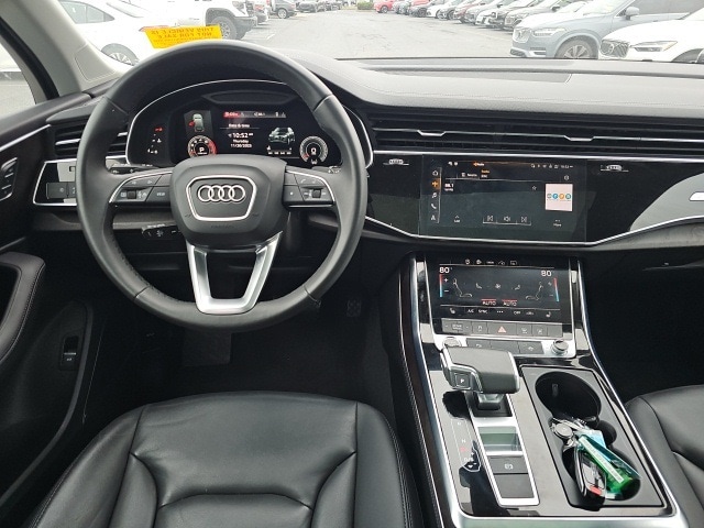 2023 Audi Q7 55 Premium Plus photo 3
