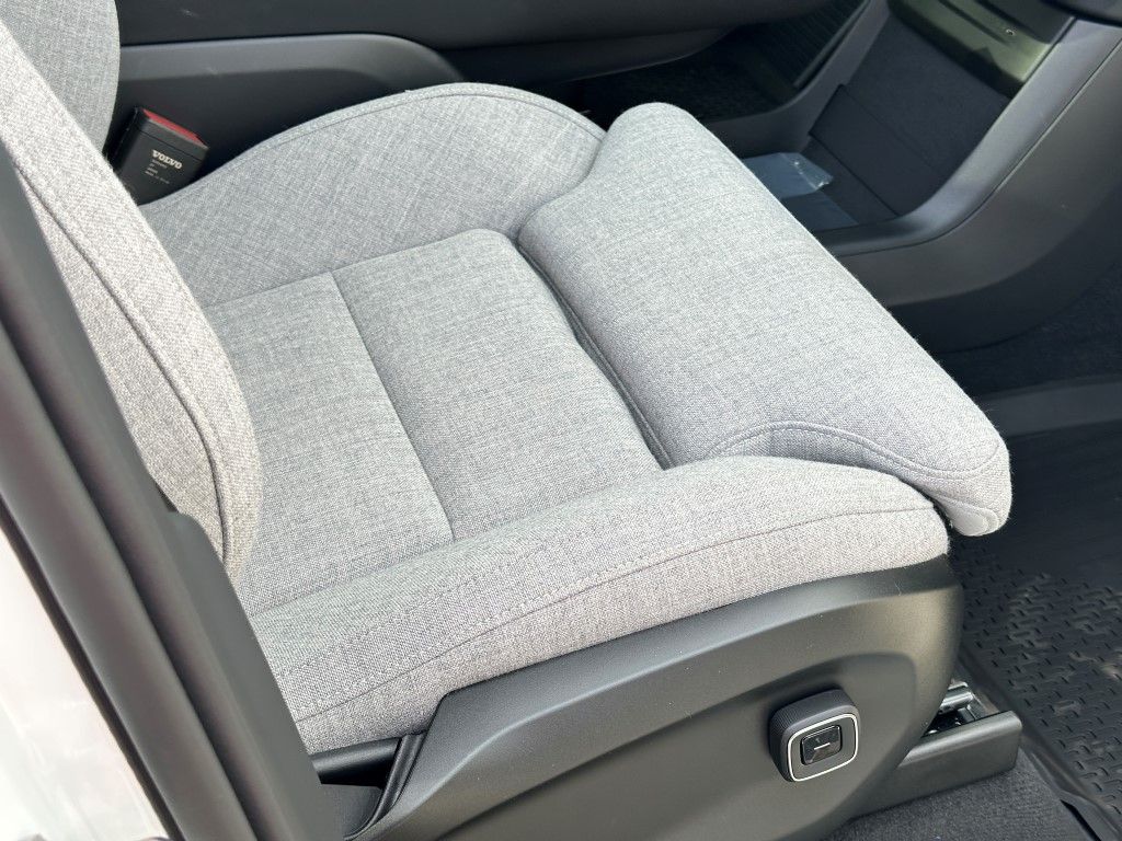 2025 Volvo EX90 Ultra - Photo 12
