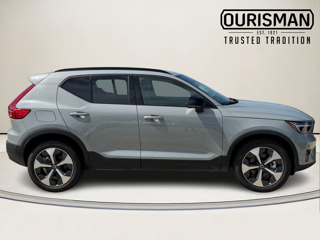 Used 2026 Volvo XC40 B5 Plus SUV