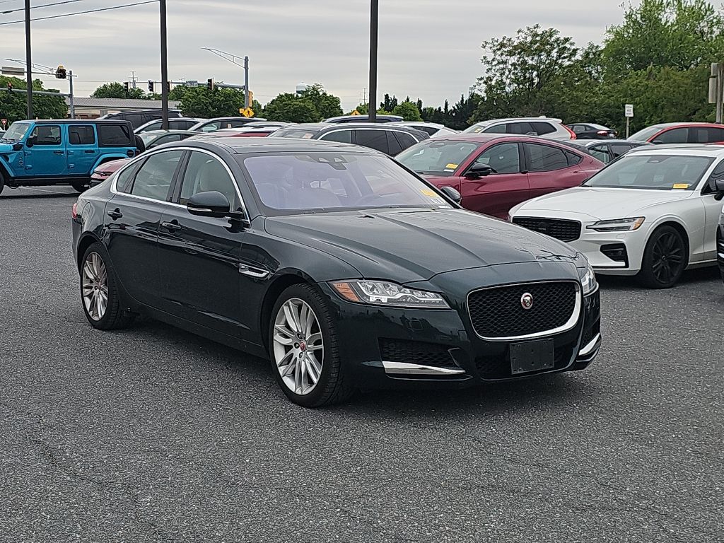 2017 Jaguar XF 35t AWD Prestige's photo