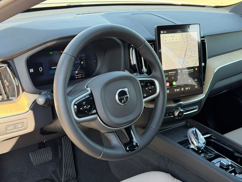 2026 Volvo XC60 Plus - Photo 15