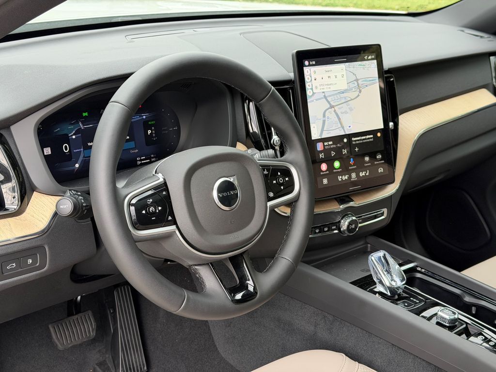 2026 Volvo XC60 Plus - Photo 15