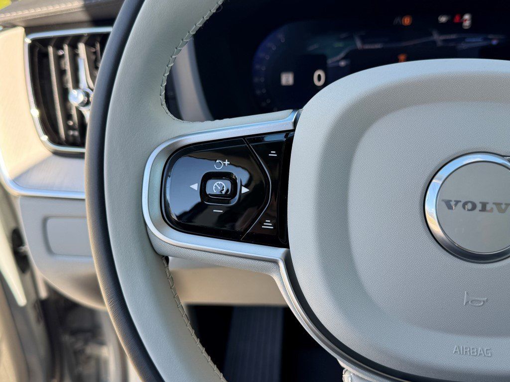 2026 Volvo XC60 Ultra - Photo 28