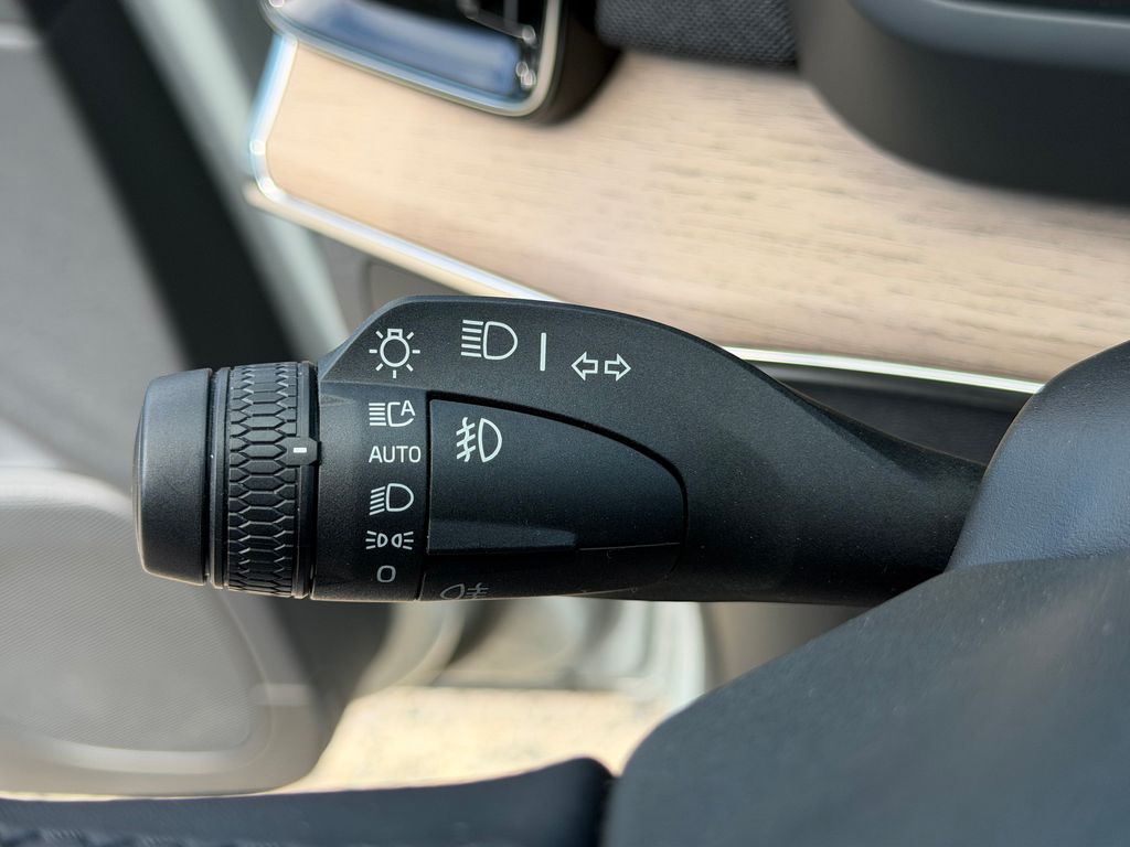 2026 Volvo XC90 Plus - Photo 30