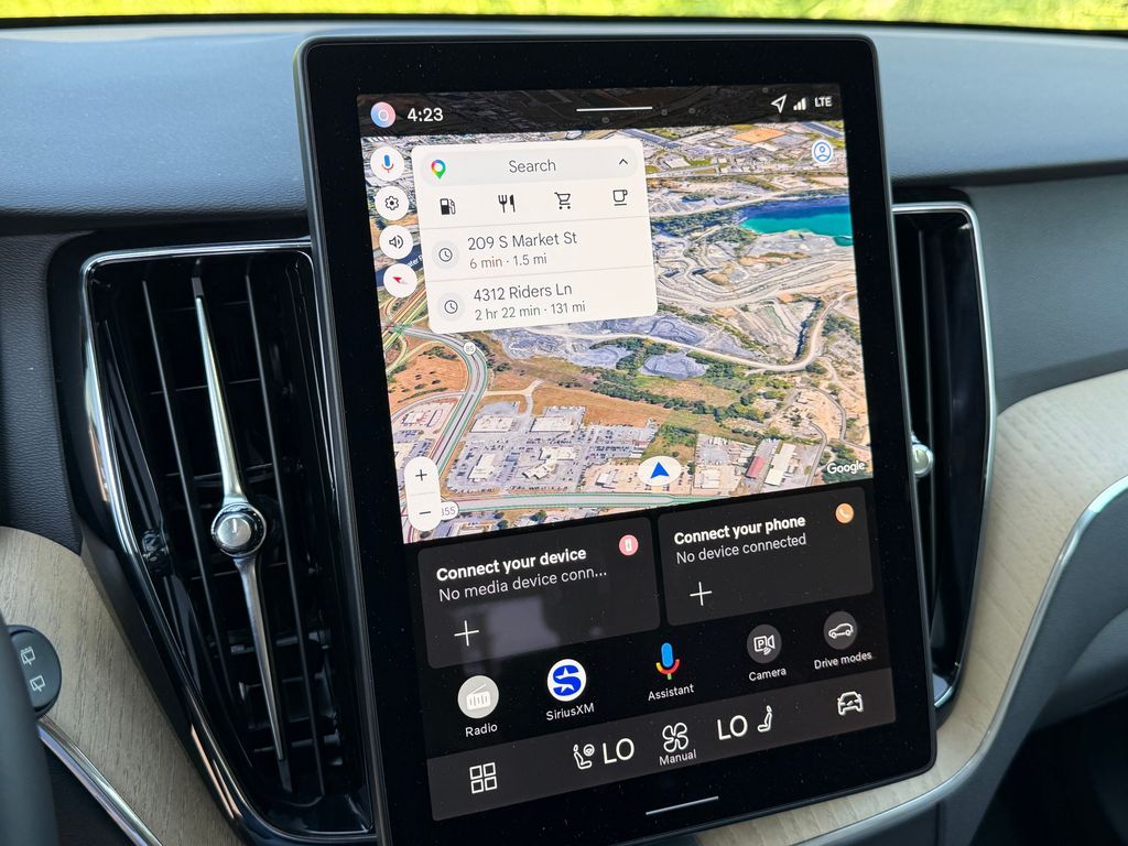 2026 Volvo XC60 Plus - Photo 21