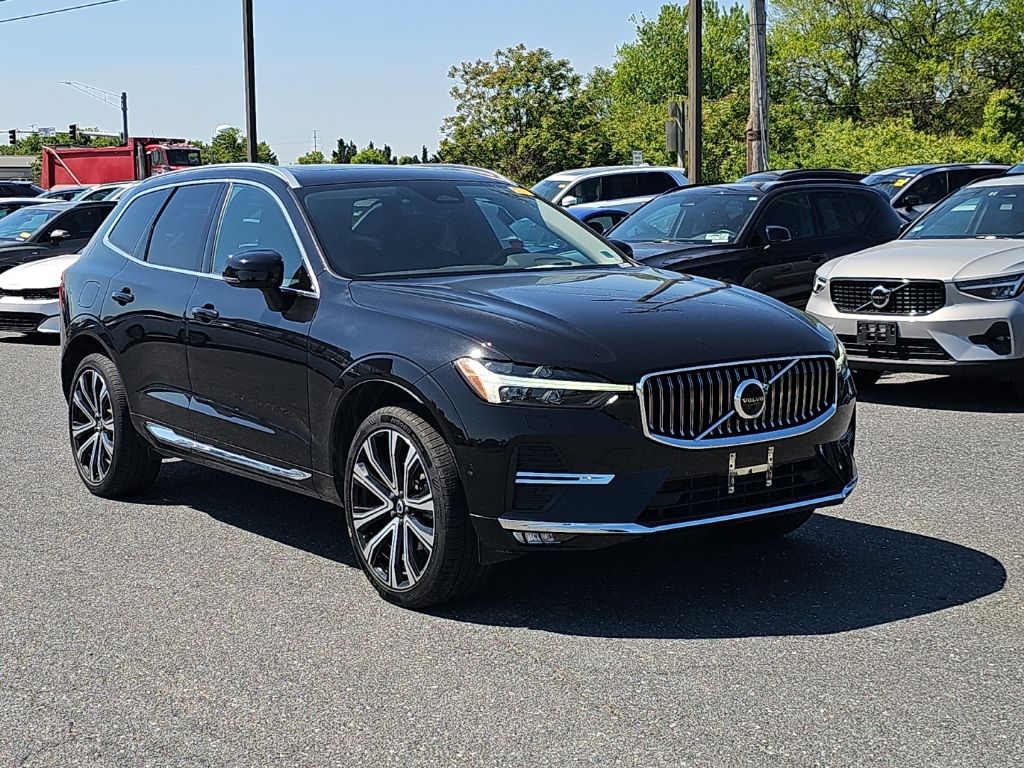 2023 Volvo XC60 B5 Ultimate Bright Theme AWD's photo