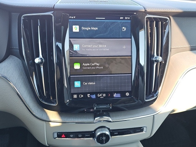 2023 Volvo XC60 B5 Ultimate photo 4