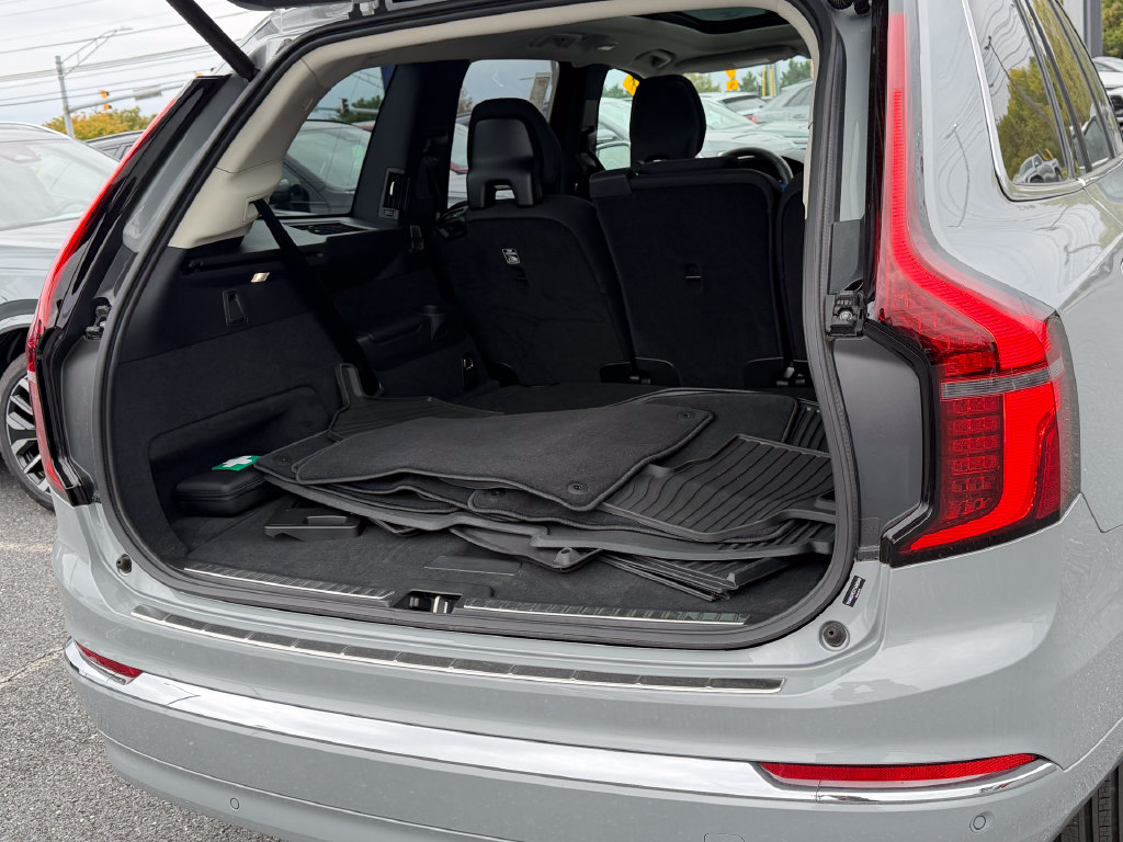 2026 Volvo XC90 Plus - Photo 13