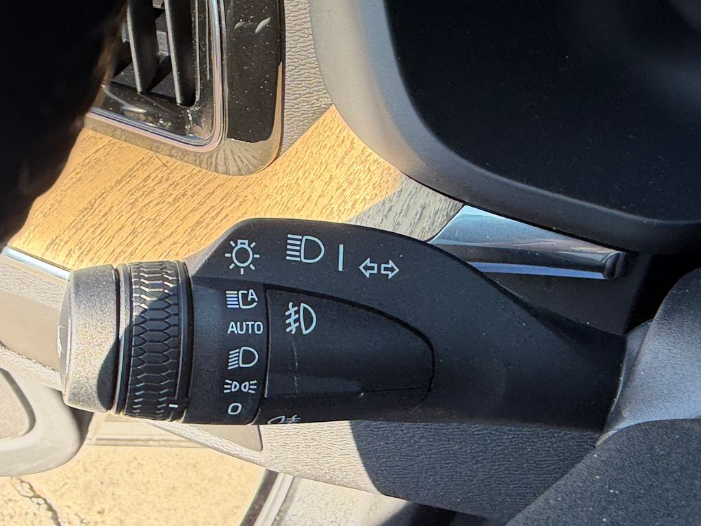 2026 Volvo XC60 Plus - Photo 29