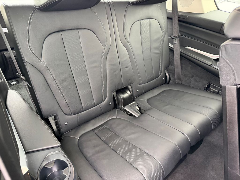 2022 BMW X7 40i - Photo 19