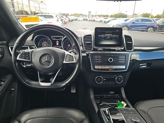 2017 Mercedes Benz GLE 43 AMG 4MATIC photo 2