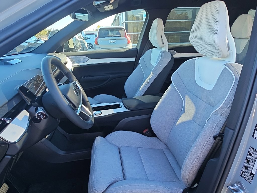 Certified 2025 Volvo EX90 Twin Motor Performance Ultra SUV