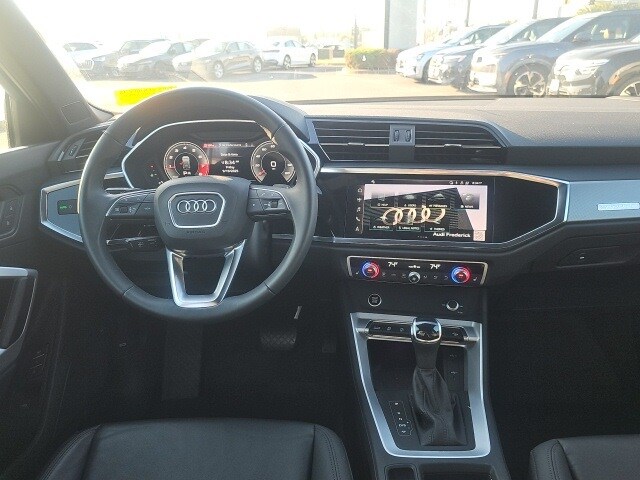 2024 Audi Q3 Premium Plus photo 2