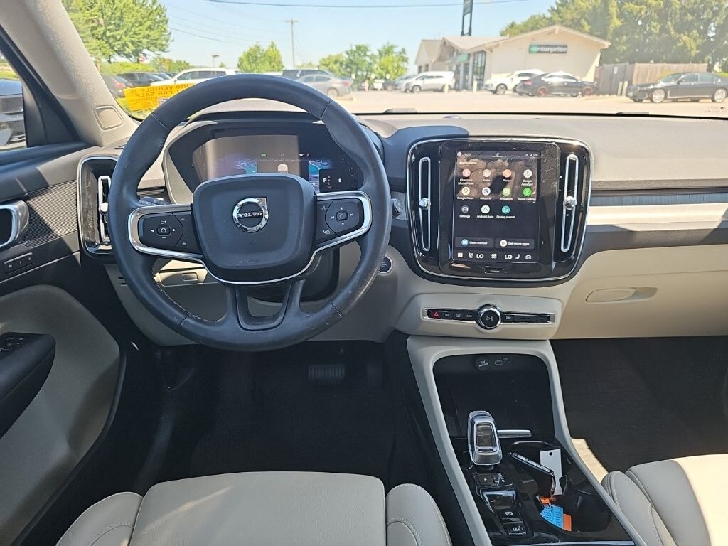 Certified 2023 Volvo XC40 B5 Plus Dark Theme SUV
