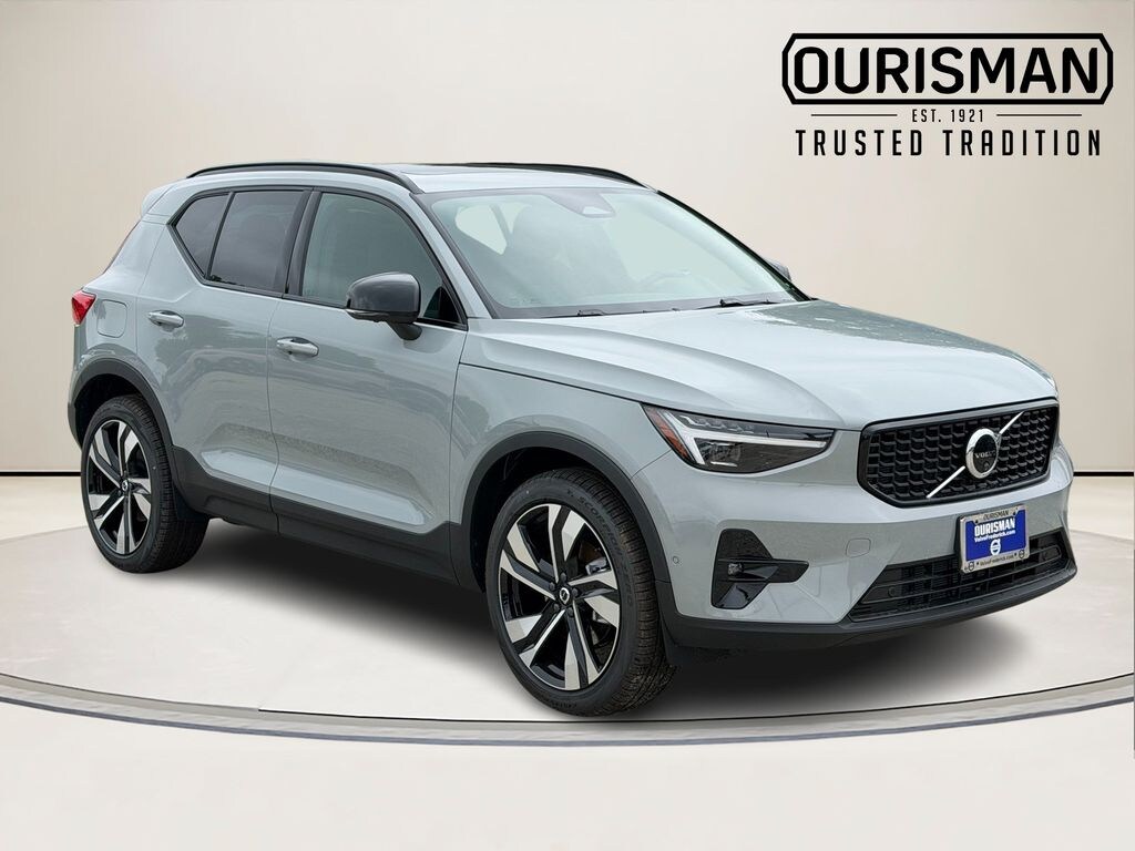 New 2026 Volvo XC40 B5 Plus SUV