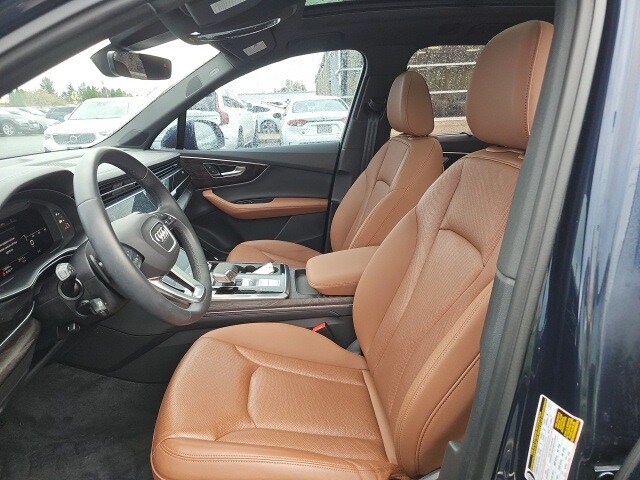2023 Audi Q7 55 Prestige photo 3