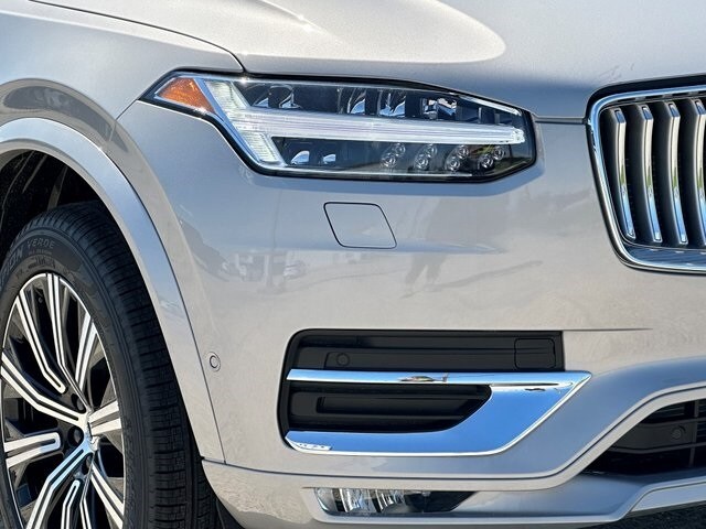 2025 Volvo XC90 Plus photo 3
