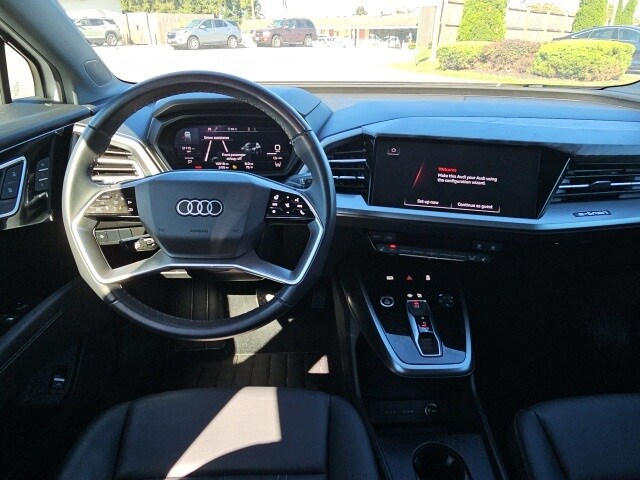 2024 Audi Q4 E-tron Premium Plus photo 2