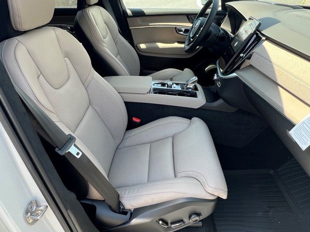 2026 Volvo XC90 Ultra - Photo 9