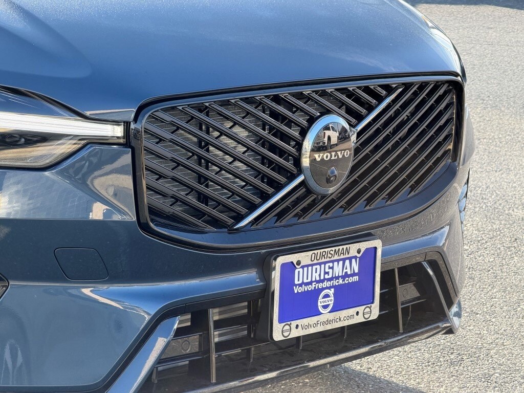 New 2026 Volvo XC60 plug-in hybrid T8 Ultra SUV