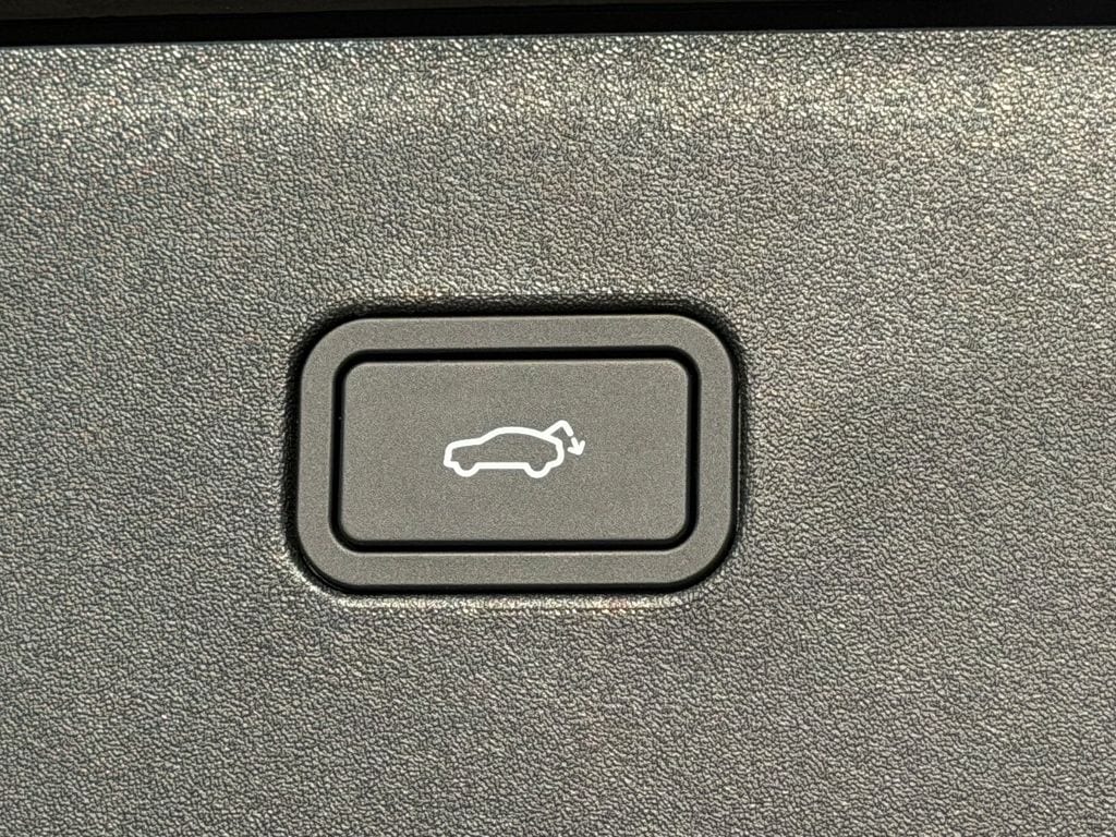 2026 Volvo EX30 Plus - Photo 14