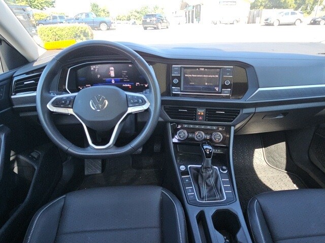 2024 Volkswagen Jetta 1.5T SE photo 2
