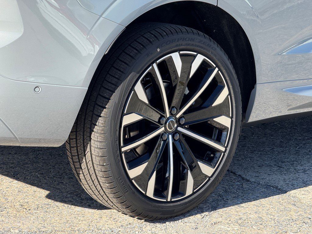 2026 Volvo XC60 Ultra - Photo 9