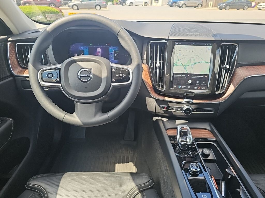 Certified 2024 Volvo XC60 Recharge Plug-In Hybrid Ultimate SUV