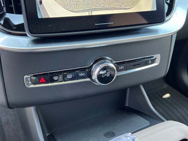 2026 Volvo XC90 Ultra - Photo 24
