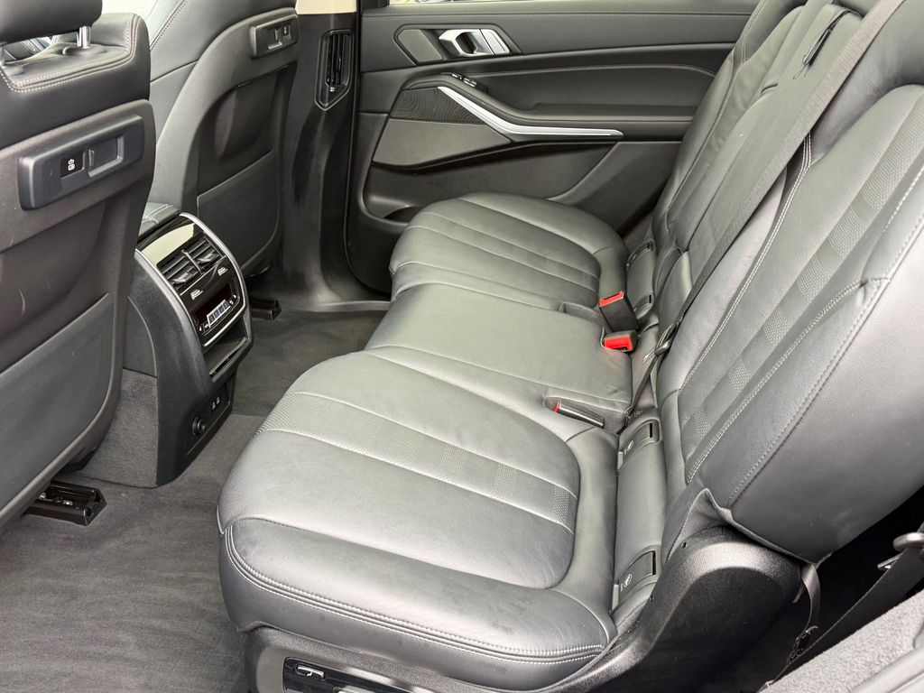 2022 BMW X7 40i - Photo 22