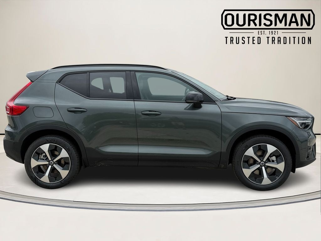 New 2026 Volvo XC40 B5 Plus SUV