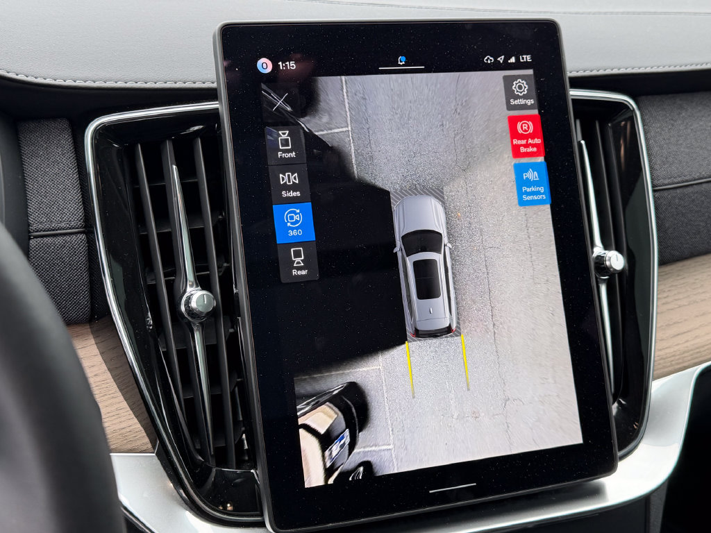 2026 Volvo XC90 Plus - Photo 23
