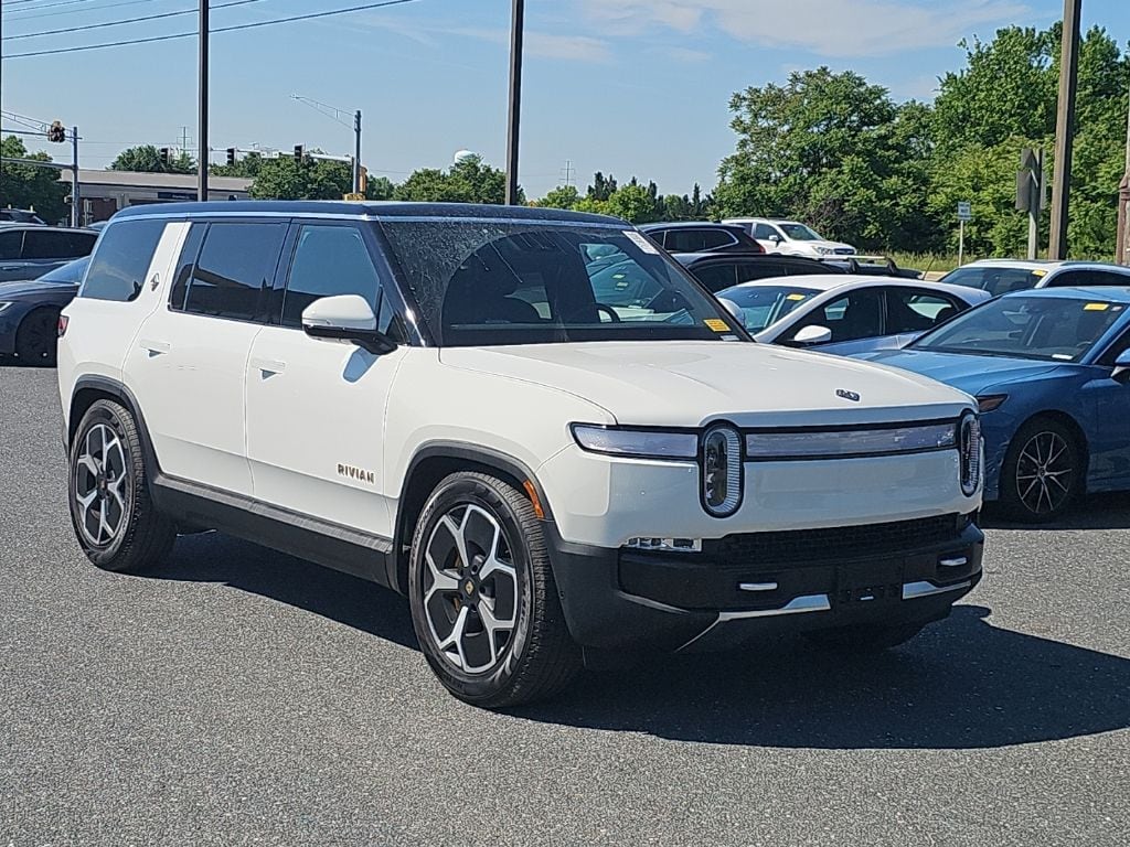 2023 Rivian R1S Adventure Quad-Motor Large Pack's photo