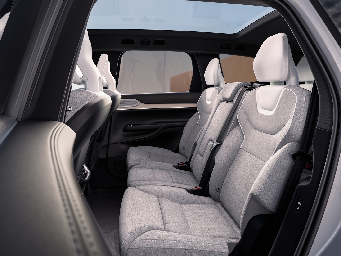 Volvo EX90 interior