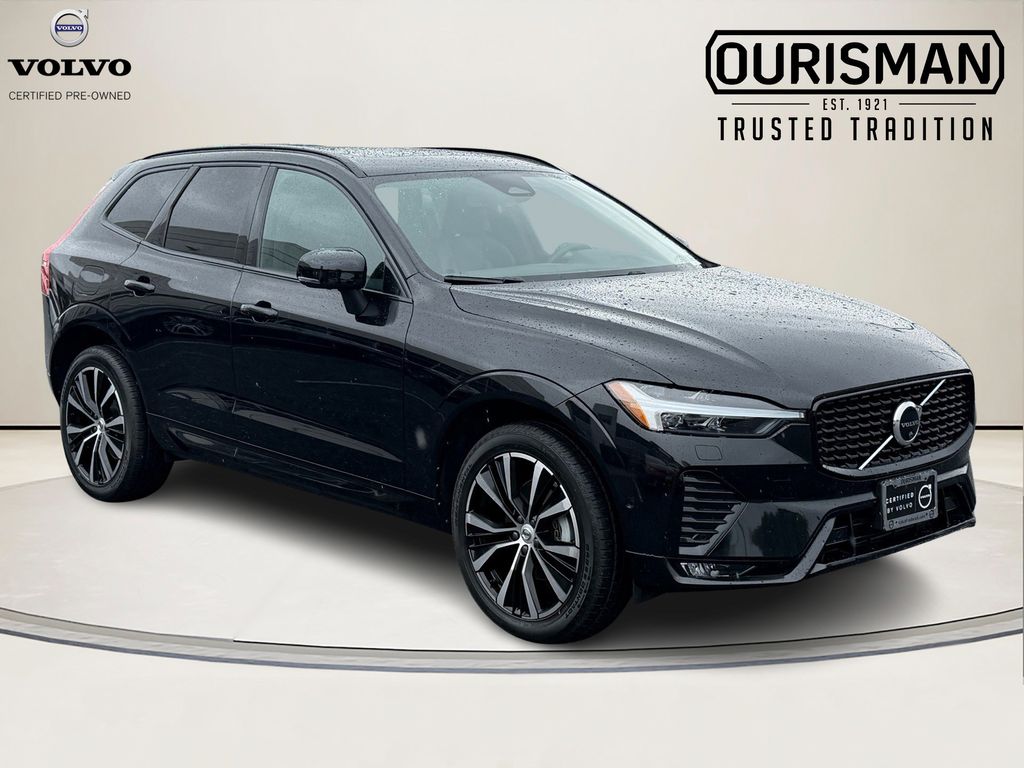 2023 Volvo XC60 B5 Plus Dark Theme AWD's photo