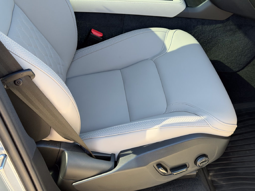 2026 Volvo XC90 Plus - Photo 8