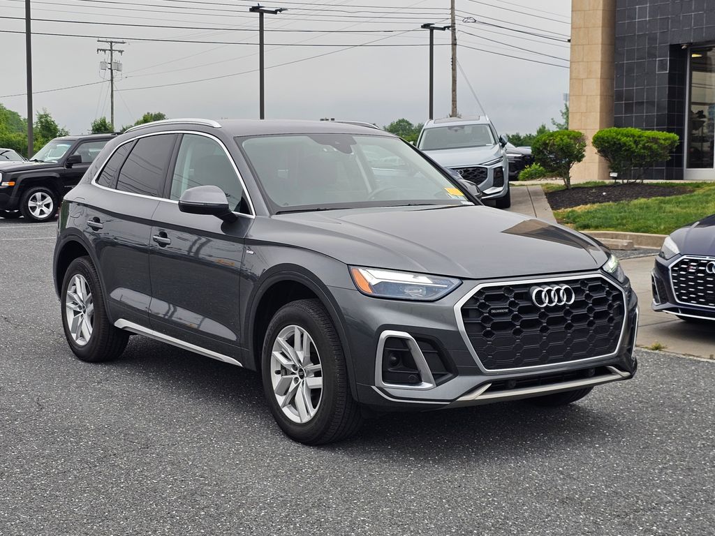 2023 Audi Q5 45 Premium's photo
