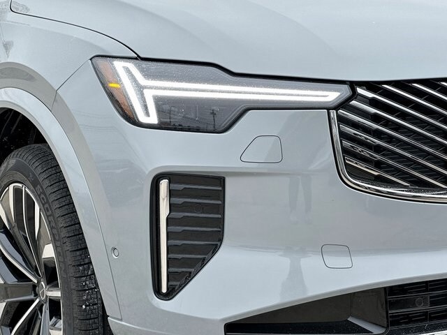 2025 Volvo XC90 Plus photo 3