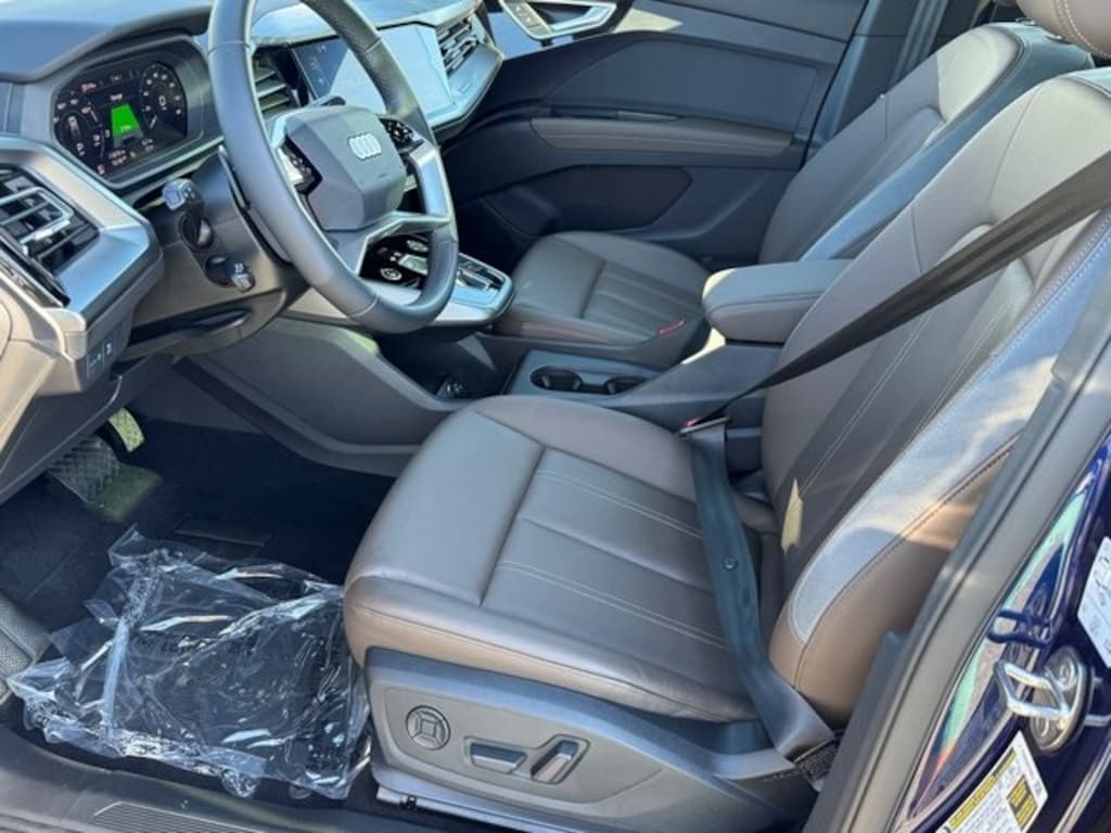 Used 2024 Audi Q4 e-tron Prestige SUV