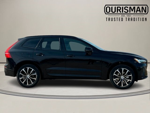 2025 Volvo XC60 B5 Plus photo 2