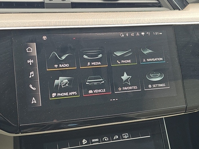 2024 Audi Q8 E-tron Premium Plus photo 4