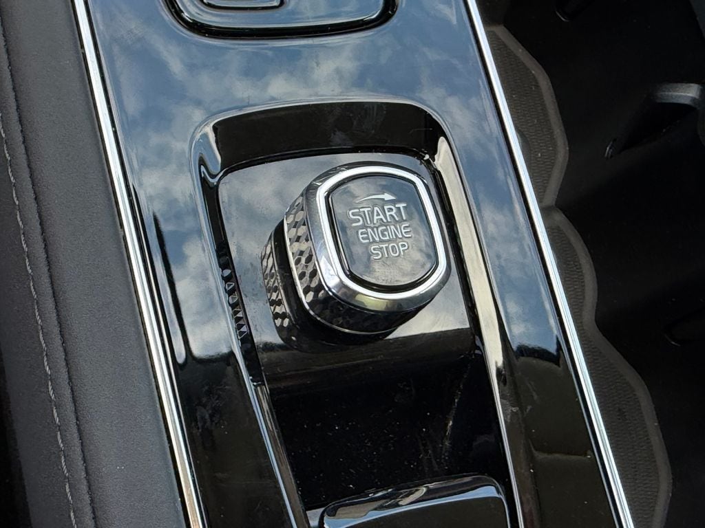 2026 Volvo XC90 Plus - Photo 28