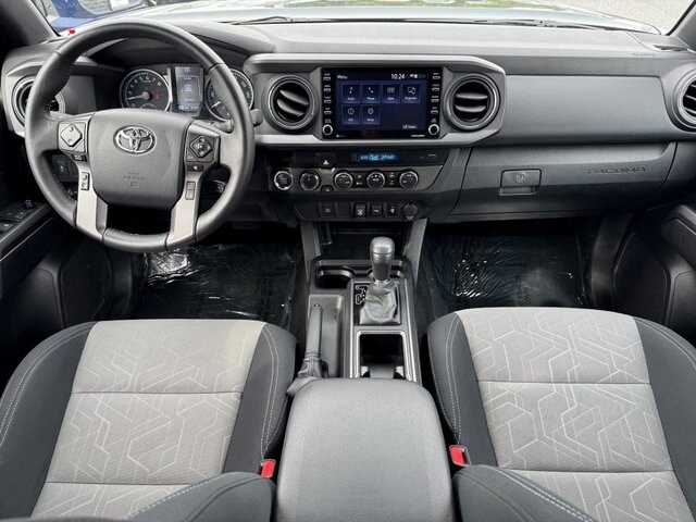 2023 Toyota Tacoma TRD Off-Road photo 2