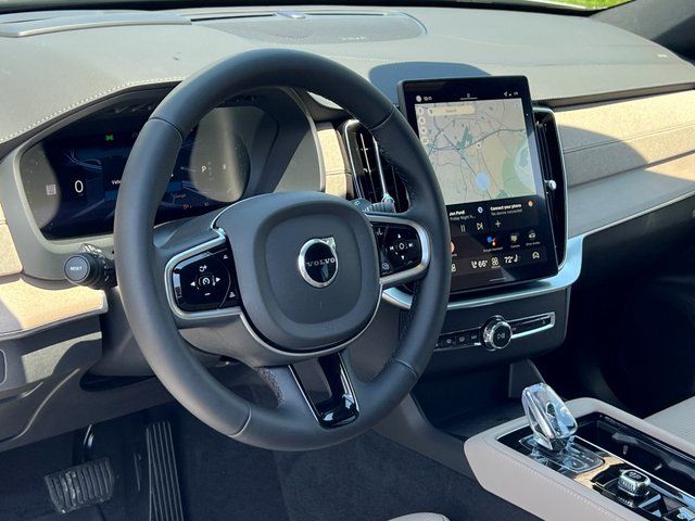 2026 Volvo XC90 Ultra - Photo 16