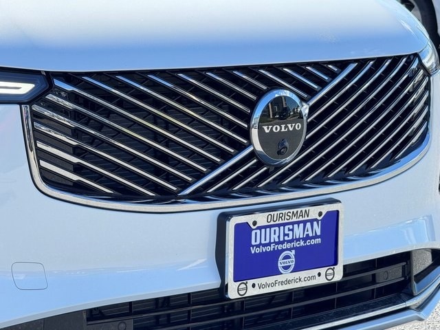 2026 Volvo XC90 Plus photo 2