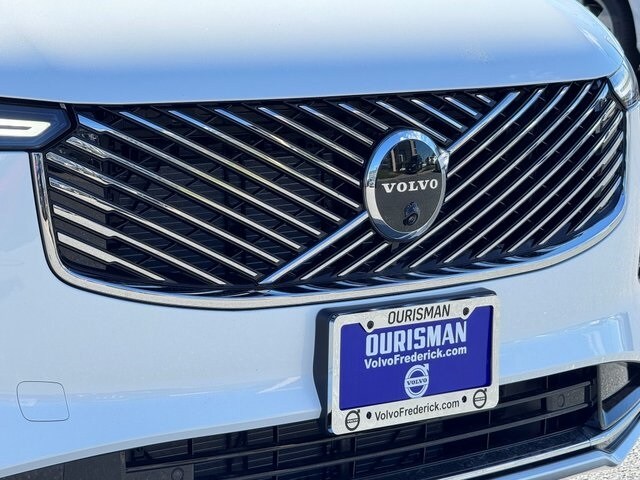 2026 Volvo XC90 Plus photo 2